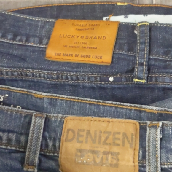 4 variety of Men's blue jeans.  4 different brands - Picture 2 of 3